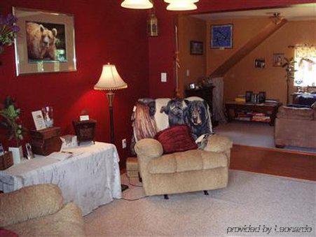 A Mooseberry Inn B&B Slana Interieur foto