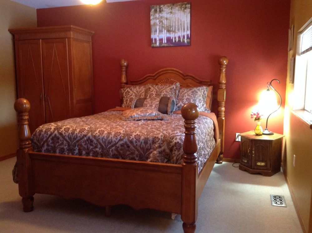 A Mooseberry Inn B&B Slana Buitenkant foto